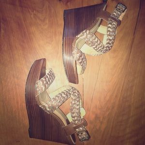 Frye Corrina Whipstich Wedge size 9